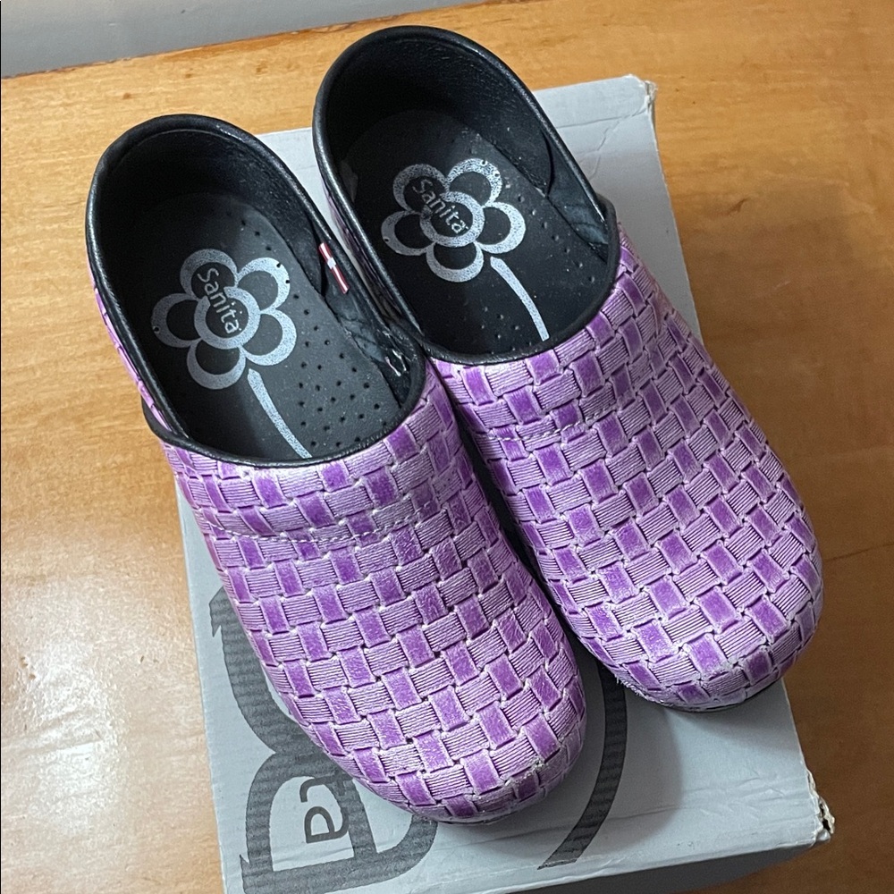 Sanita Purple Woven pattern Clogs. Size 35
